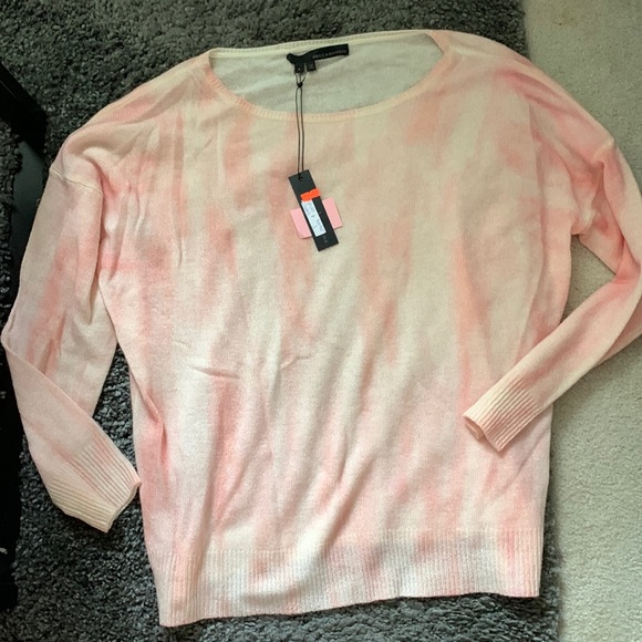 New 100% cashmere sweater - Picture 1 of 9